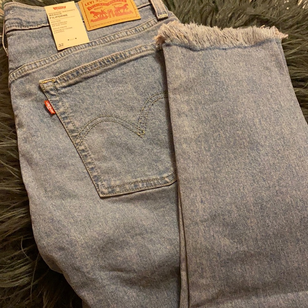 Levi’s jeans size 32